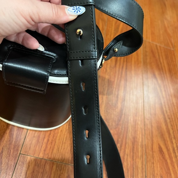 Unique Furla Bucket Bag - Genuine Leather, Like new - Picture 6 of 6